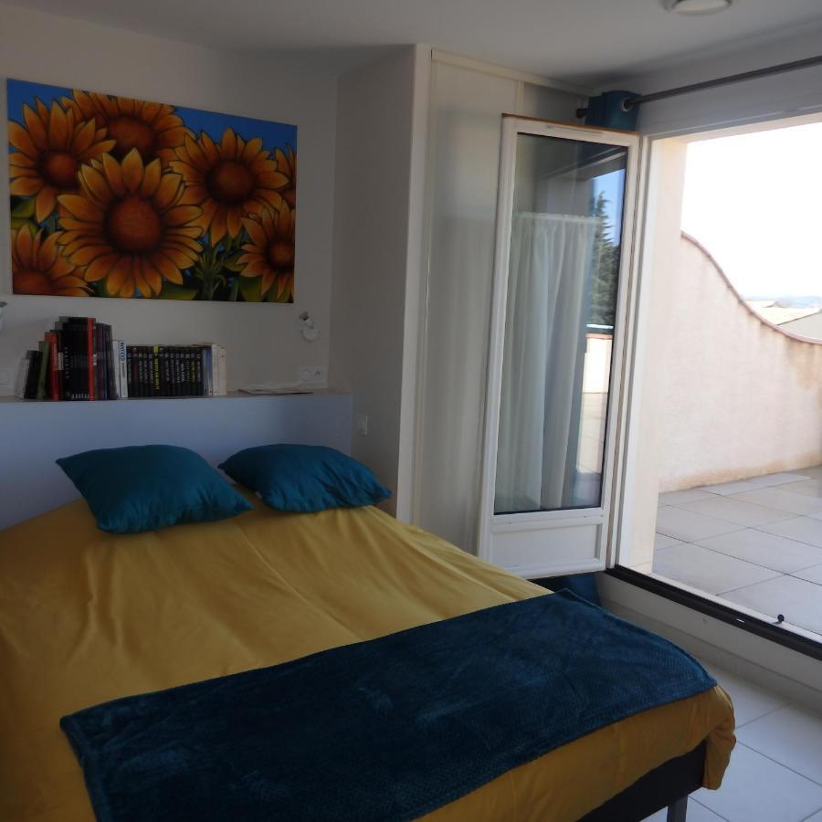 L'Oustal Des Fontanilles Bed & Breakfast กัสเตลโนดารี ภายนอก รูปภาพ